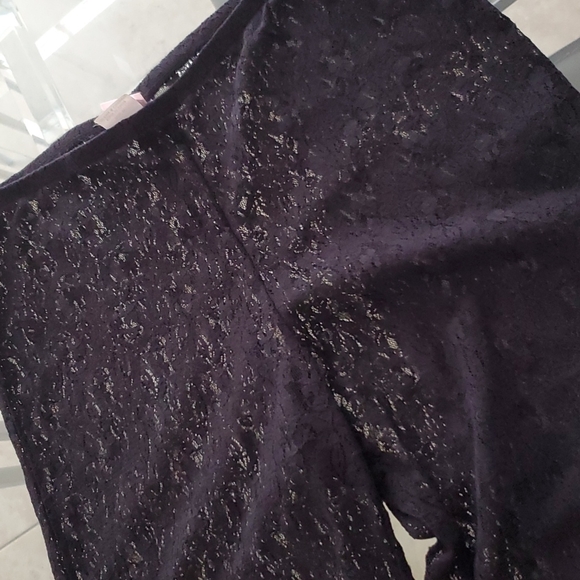 Sheer stretchy lace pull up bottoms - Picture 2 of 8